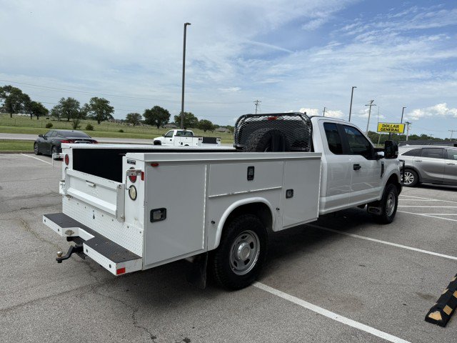 Used 2017 Ford F350 XL w/ Power Equipment Group AWD/4WD image 2