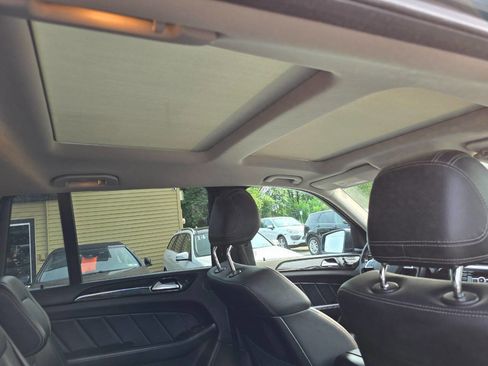 Used 2016 Mercedes-Benz GL 450 4MATIC w/ Premium I Package image 32