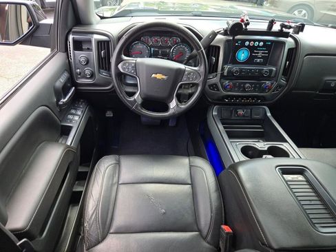 Used 2018 Chevrolet Silverado 1500 LTZ Z71 w/ LTZ Plus Package AWD/4WD image 18