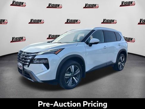 Used 2024 Nissan Rogue SL AWD/4WD image 1