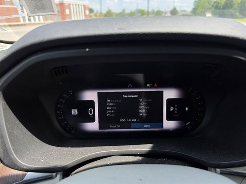 Used 2022 Volvo XC60 B5 Momentum AWD/4WD image 14
