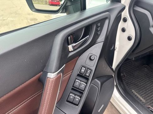 Used 2018 Subaru Forester 2.5i Touring AWD/4WD image 21