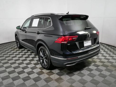 Certified 2024 Volkswagen Tiguan SE FWD image 29