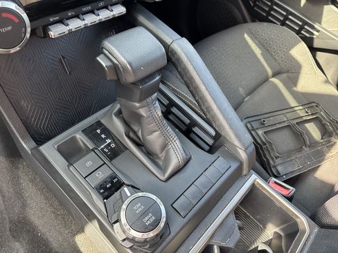 Used 2025 Toyota 4Runner SR5 AWD/4WD image 24