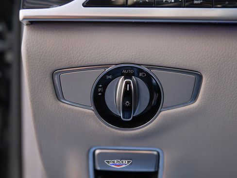 Used 2017 Mercedes-Benz S 550 550 w/ Premium Package image 41