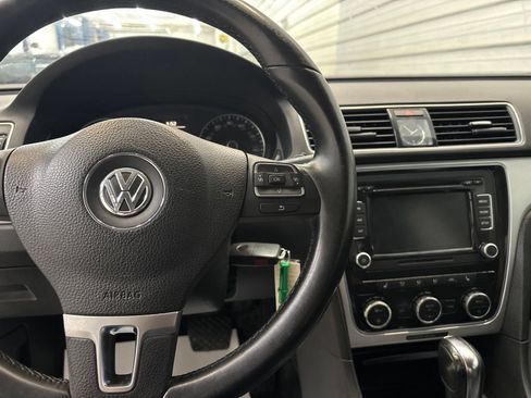 Used 2012 Volkswagen Passat 2.5 SE FWD image 13