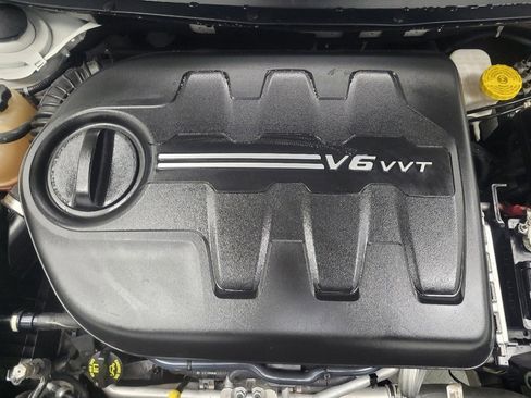 Used 2018 Jeep Cherokee Limited AWD/4WD image 30