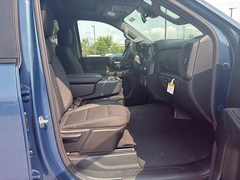 New 2026 Chevrolet Silverado 2500 Custom w/ Custom Convenience Package AWD/4WD image 15