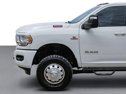 Used 2024 RAM 3500 Lone Star w/ Sport Appearance Package AWD/4WD image 10