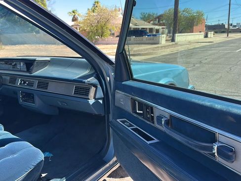 Used 1990 Oldsmobile 88 Royale Brougham image 15