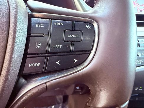 Used 2019 Lexus ES 350 w/ Premium Package FWD image 21