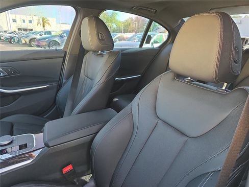 Used 2024 BMW 330i Sedan w/ Premium Package image 13