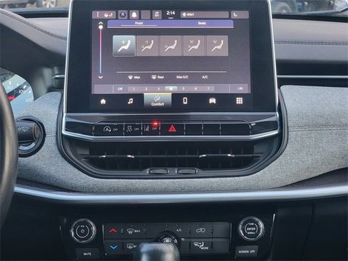 Certified 2022 Jeep Compass Latitude image 27