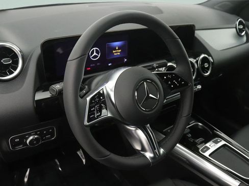 New 2026 Mercedes-Benz GLA 250 image 4
