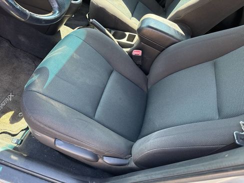 Used 2007 Toyota Matrix XR FWD image 19