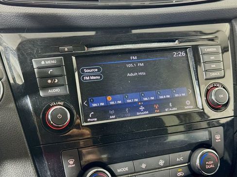 Used 2019 Nissan Rogue SV AWD/4WD image 21