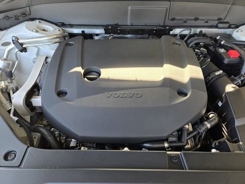 New 2026 Volvo XC90 B6 Ultra w/ Protection Package image 36