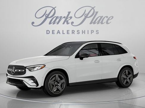 Used 2026 Mercedes-Benz GLC 300 image 2