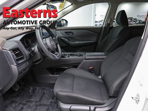Used 2023 Nissan Rogue S AWD/4WD image 14
