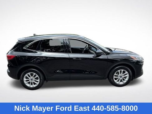 Used 2022 Ford Escape SE w/ Convenience Package FWD image 9