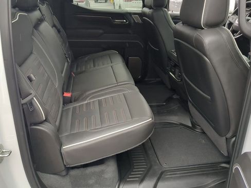 Used 2024 GMC Sierra 1500 AT4X image 38