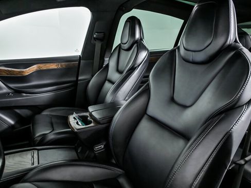 Used 2018 Tesla Model X 100D image 17