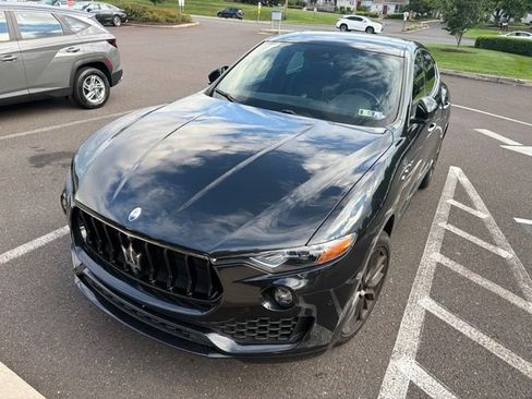 Used 2024 Maserati Levante GT Ultima AWD/4WD image 2