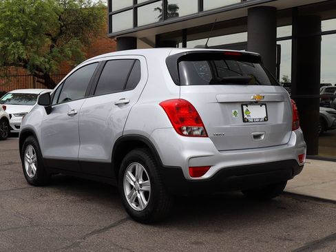 Used 2020 Chevrolet Trax LS FWD image 9