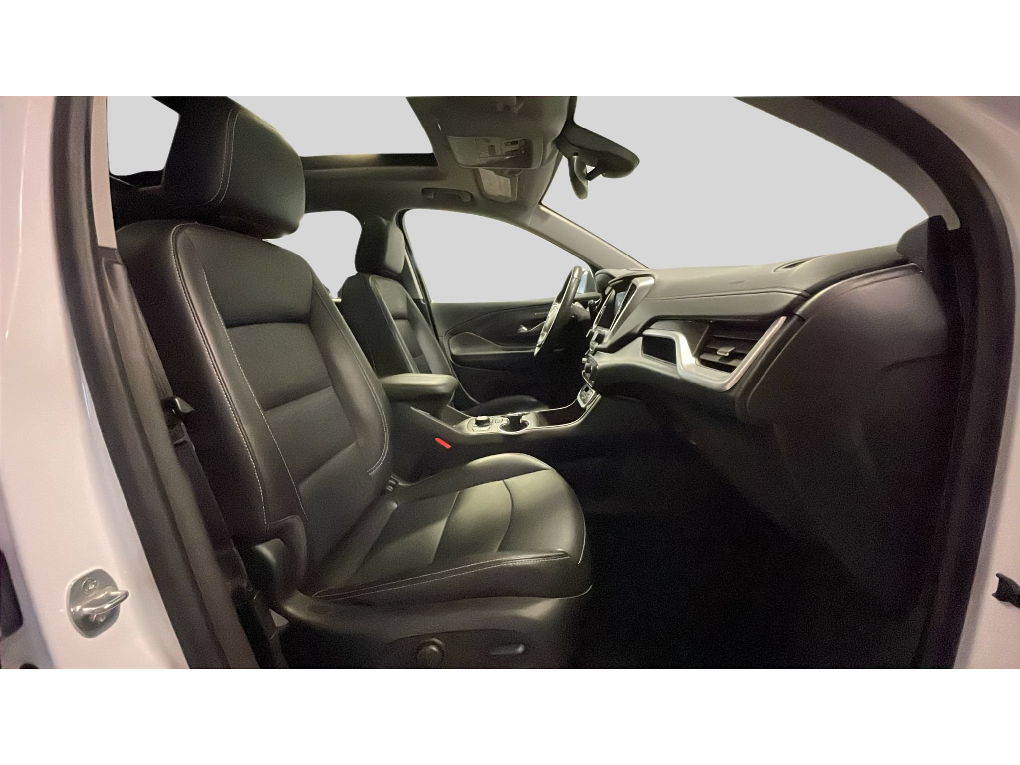 Used 2022 GMC Terrain SLT w/ Infotainment Package II AWD/4WD image 18