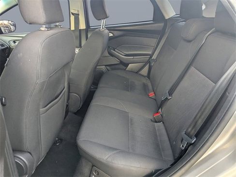 Used 2016 Ford Focus SE image 13