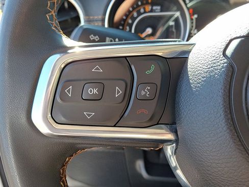 Used 2023 Jeep Gladiator Overland image 19