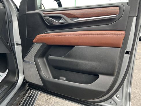 Used 2023 GMC Yukon Denali Ultimate AWD/4WD image 18