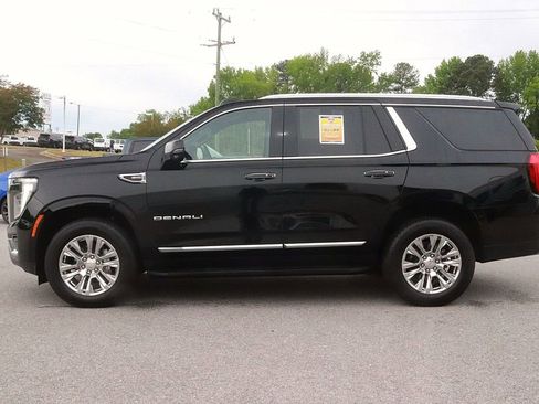 Used 2025 GMC Yukon Denali AWD/4WD image 4