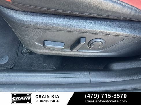 Certified 2025 Kia Sportage SX image 19