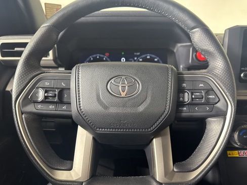 Used 2025 Toyota 4Runner TRD Off-Road image 19