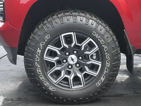 Used 2023 Chevrolet Colorado Z71 w/ Advanced Trailering Package AWD/4WD image 27