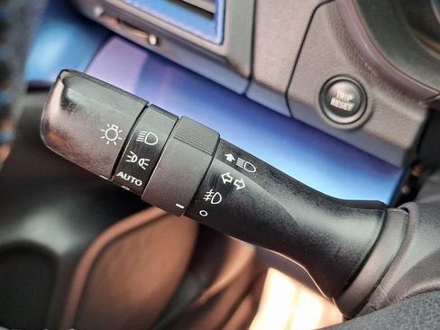 Used 2021 Subaru Crosstrek Hybrid w/ Moonroof Package w/Navigation AWD/4WD image 12