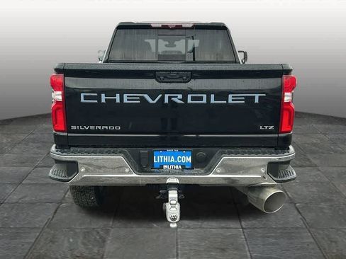 Used 2021 Chevrolet Silverado 2500 LTZ w/ LTZ Premium Package image 4