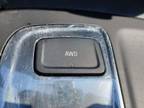 Used 2024 Chevrolet Equinox LS w/ Driver Confidence II Package image 36