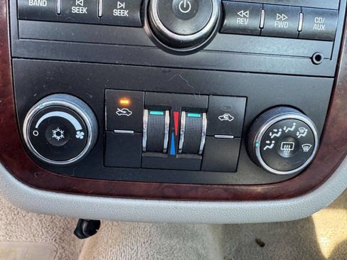 Used 2006 Chevrolet Impala LT FWD image 17
