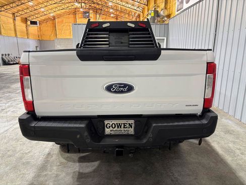 Used 2017 Ford F250 XL w/ Power Equipment Group AWD/4WD image 8