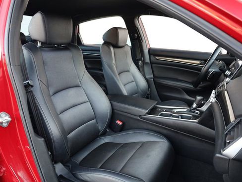 Used 2019 Honda Accord Sport image 24