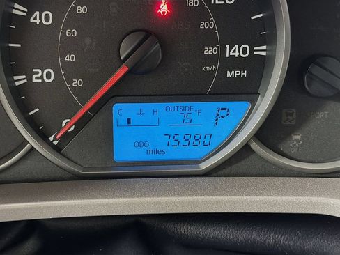 Used 2016 Toyota RAV4 LE AWD/4WD image 12