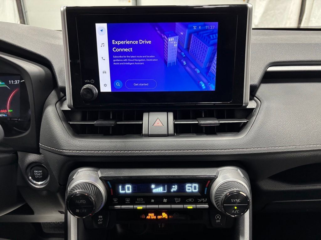 Used 2025 Toyota RAV4 XLE AWD/4WD image 25
