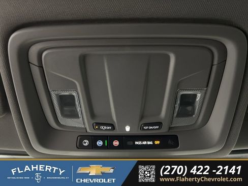 Used 2025 Chevrolet Silverado 2500 Custom w/ Custom Value Package image 33