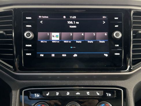 Used 2020 Volkswagen Atlas Cross Sport SEL Premium image 23