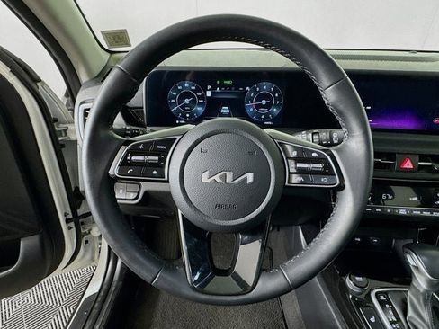 Used 2024 Kia Seltos S AWD/4WD image 11