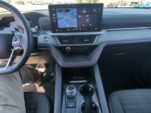 Used 2025 Ford Explorer ST-Line w/ ST-Line Street Pack AWD/4WD image 21