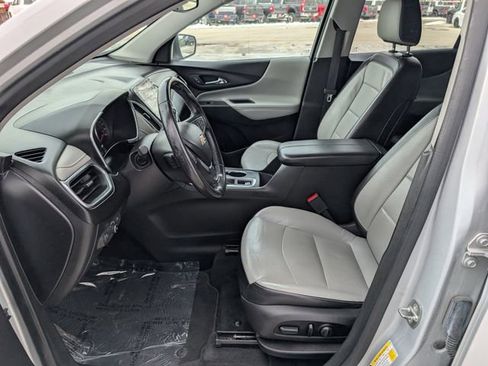 Used 2019 Chevrolet Equinox Premier FWD image 2