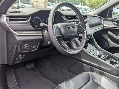 Used 2024 Jeep Grand Cherokee L Limited w/ Luxury Tech Group II AWD/4WD image 9